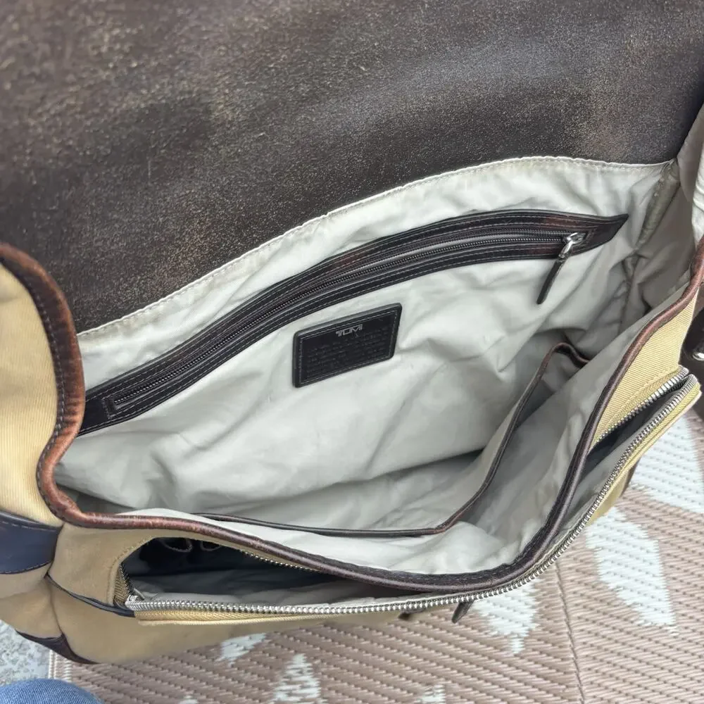 Vintage TUMI TownHouse Wilton Messenger Bag Khaki Leather Canvas 24270KH Worn